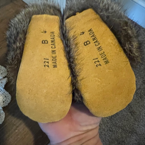 Childrens Rabbit Fur Trimmed Suede Moccasins - Picture 3 of 3